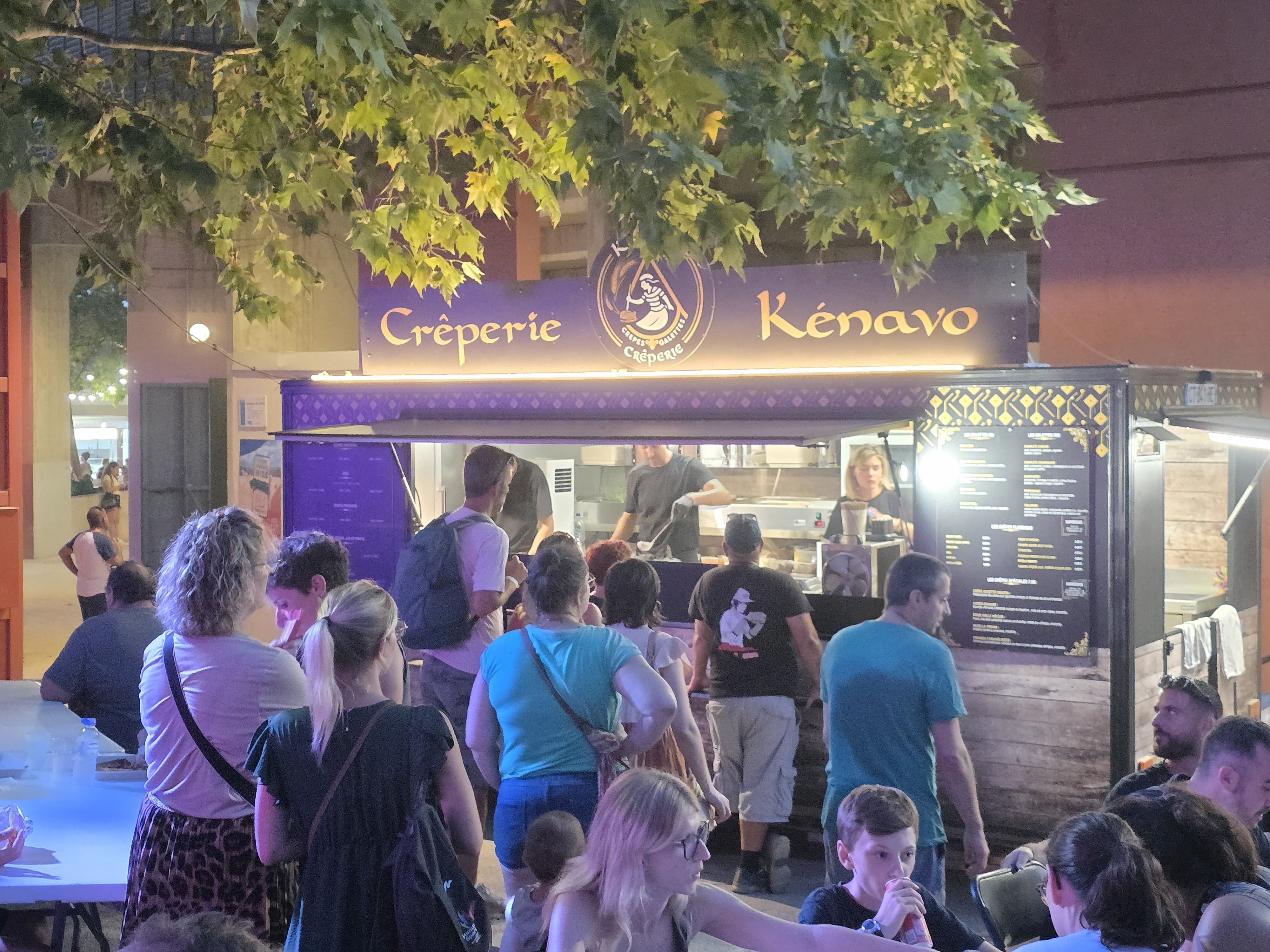 Food Truck Kénavo Crêpes en action